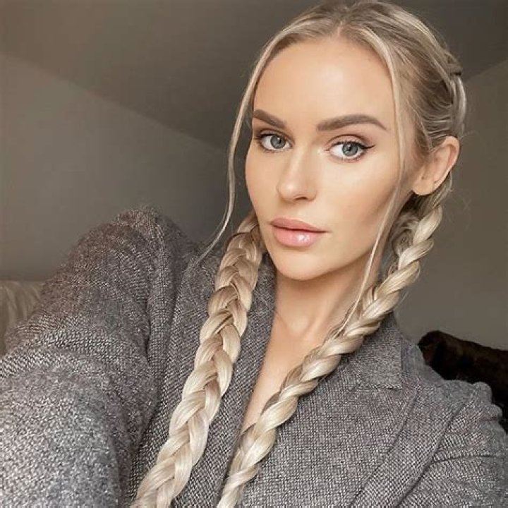 Anna Nystrom Bio, Wiki, Age, Height, Dating, Family, Illness, Model and Net Worth