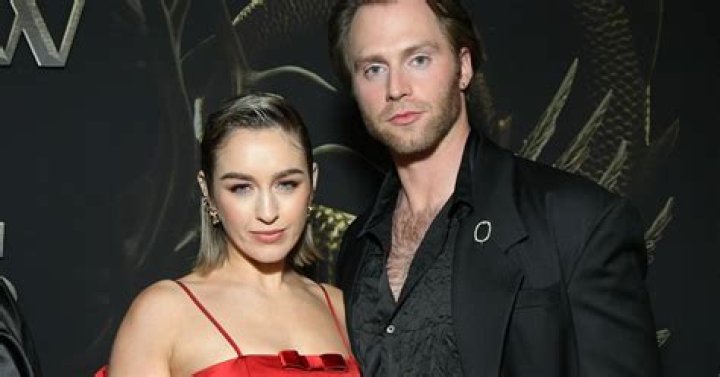 Danielle Galligan Age, Wiki, Married, Husband, Bio, Net Worth – Game of Thrones