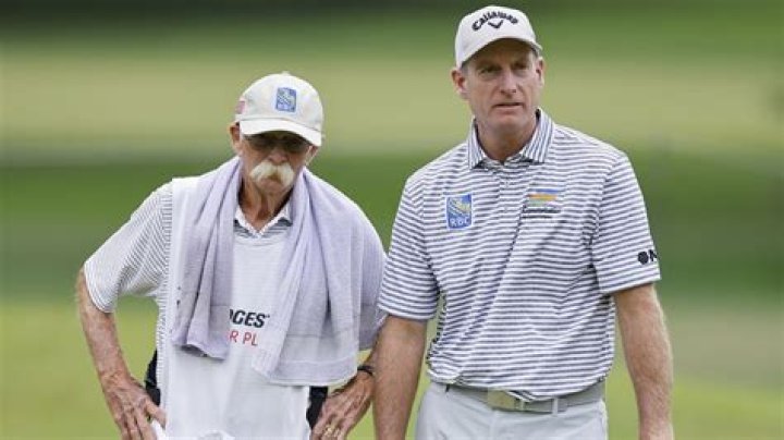 Fluff Cowan Age Wife: How Old Is He?