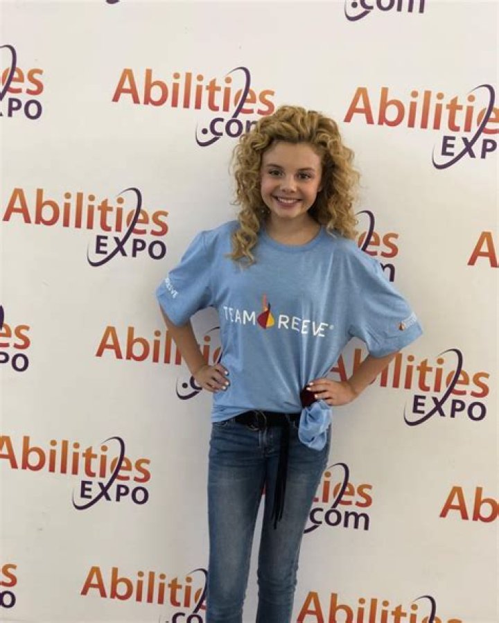 Mallory James Mahoney Bio, Wiki, Age, Parents, Movies, TV Shows, On My Block, Bunk’d, and Net Worth.