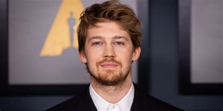 Thomas Alwyn (Joe Alwyn Brother) Wiki, Bio, Age, Height, Weight, Family, Dating, Net Worth, Facts