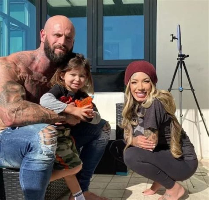 Wes Watson is Married to Wife: Valerie. Kids