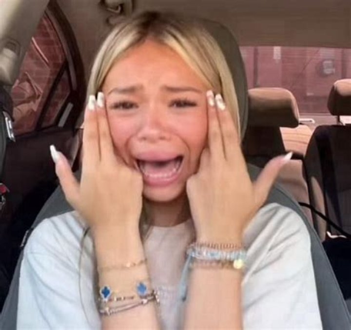 Who Is Ms Holla on Tiktok? The Internet Is Concerned After Her Hospital Video Emerges